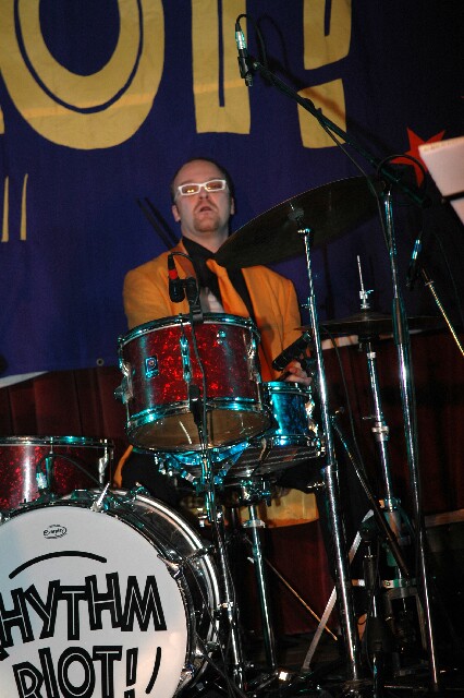 min 2007 11 23 riot 350